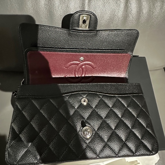 Chanel Medium Classic  double flap - Picture 16 of 16